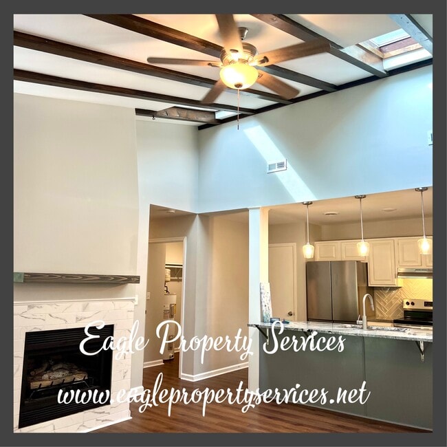 Building Photo - 2997 Hickory Ln