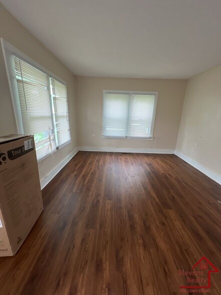 Building Photo - 1308 Virginia Ave