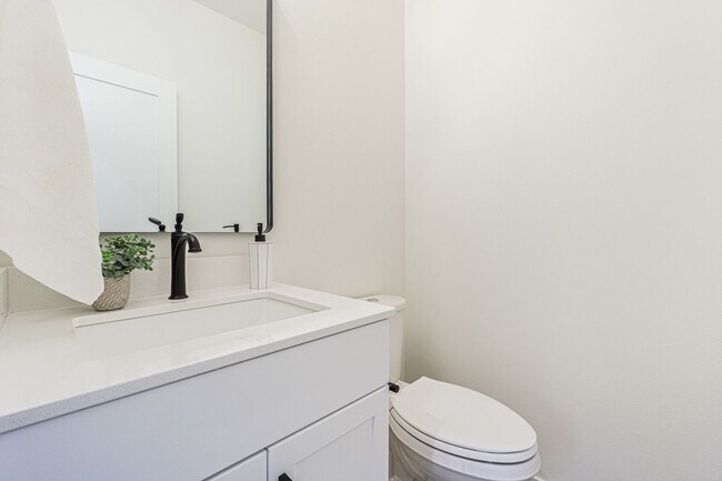Building Photo - Montlake Townhome