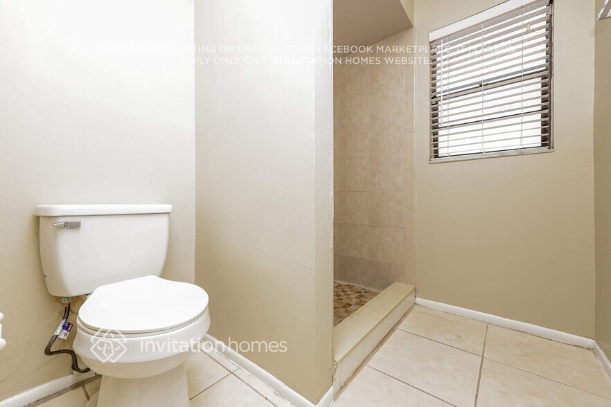 Building Photo - 2126 Little Brook Ln