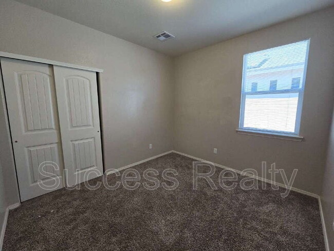 Building Photo - 10624 Hidden Chapel Pl