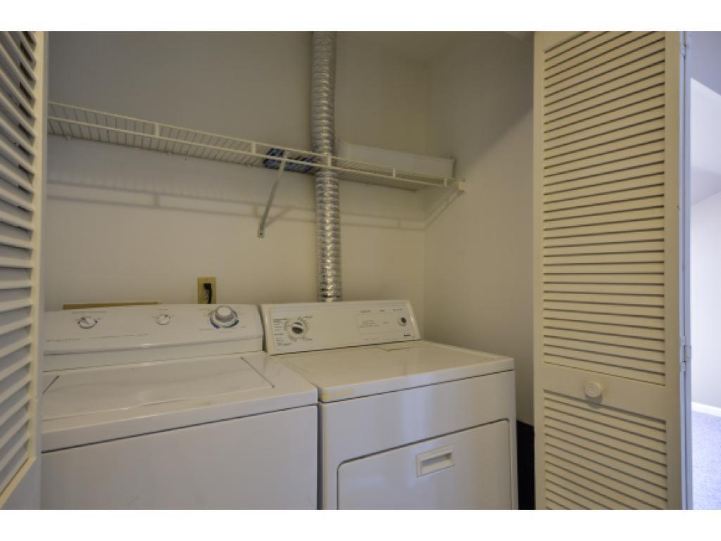 Washer & Dryer - 372 Hildred Dr
