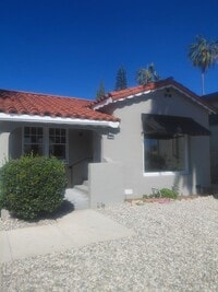 Building Photo - 1010