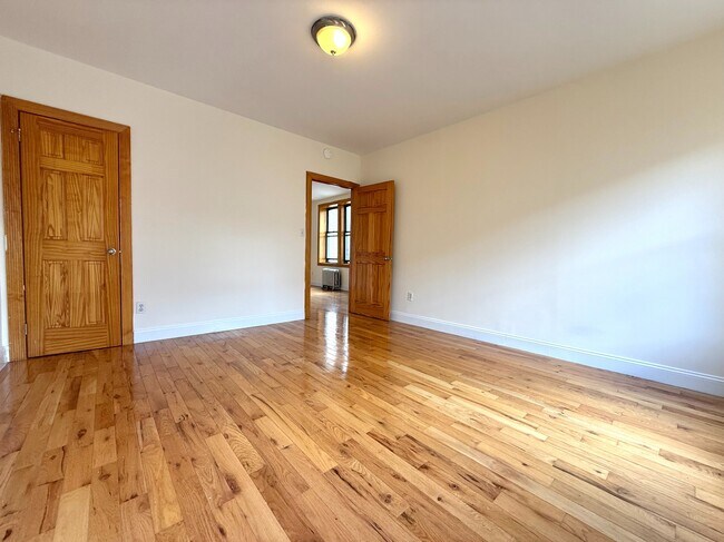Building Photo - 20 Magaw Pl
