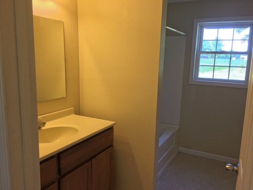 Building Photo - 12516 N 1035th St