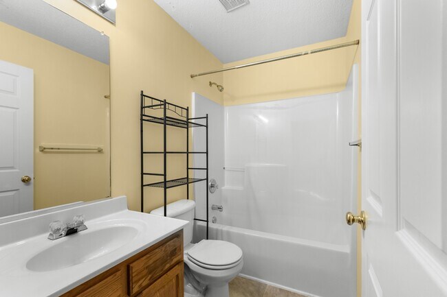 Building Photo - 100 Henson Pl
