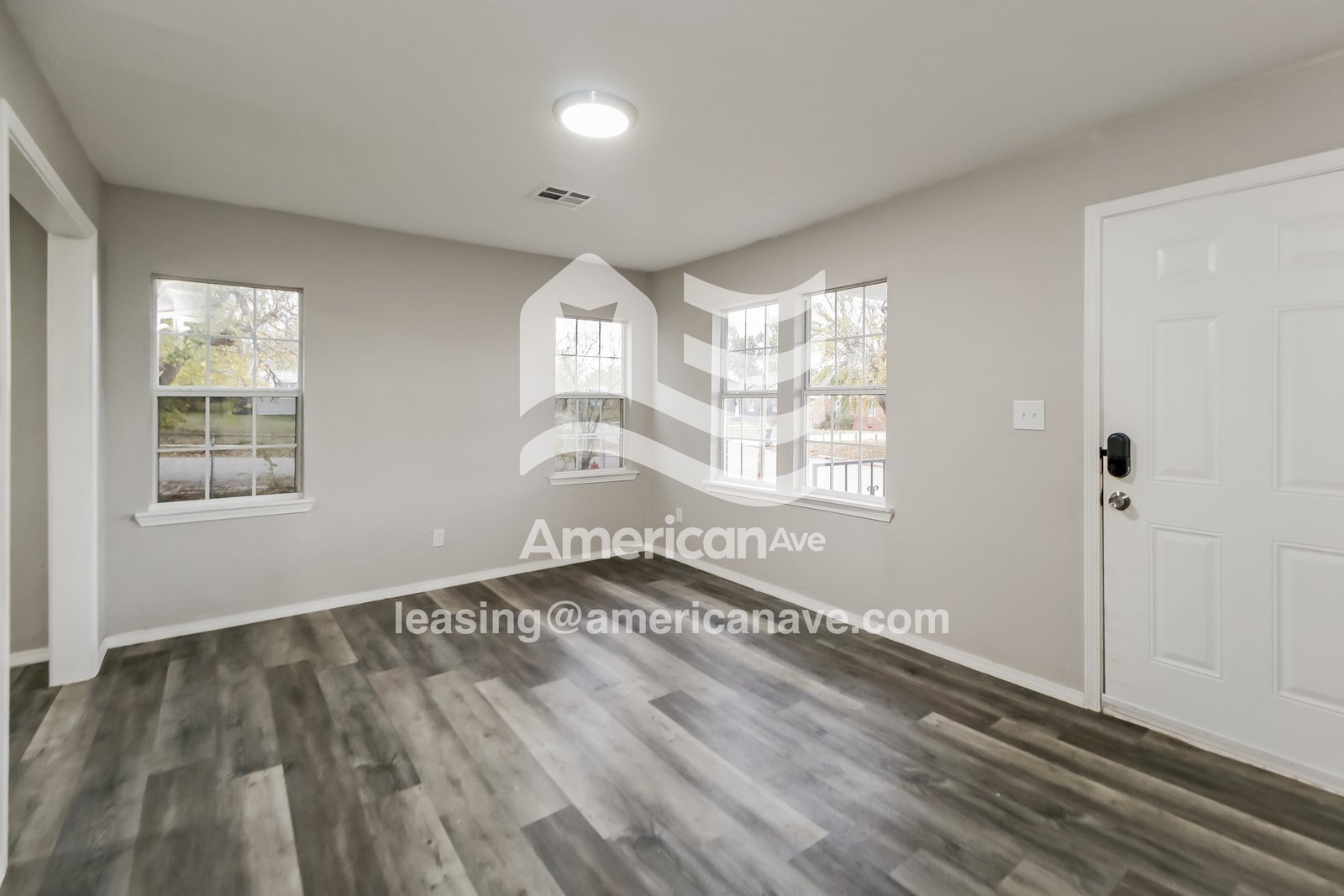 Building Photo - 2017 Miramar Blvd