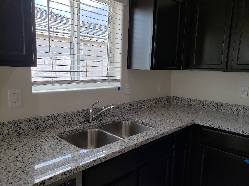 Building Photo - 354 N 17th Pl