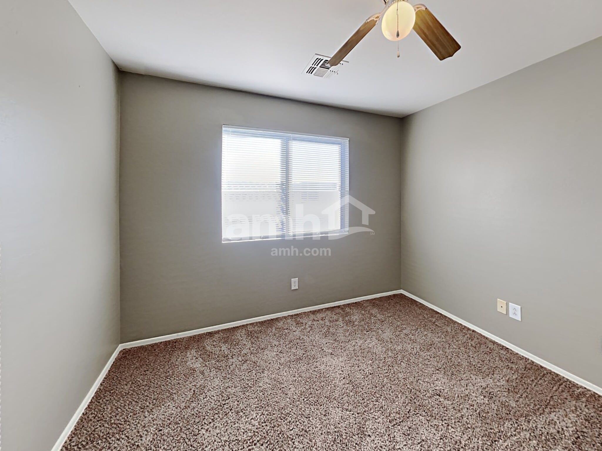 Building Photo - 14832 N 124th Ln