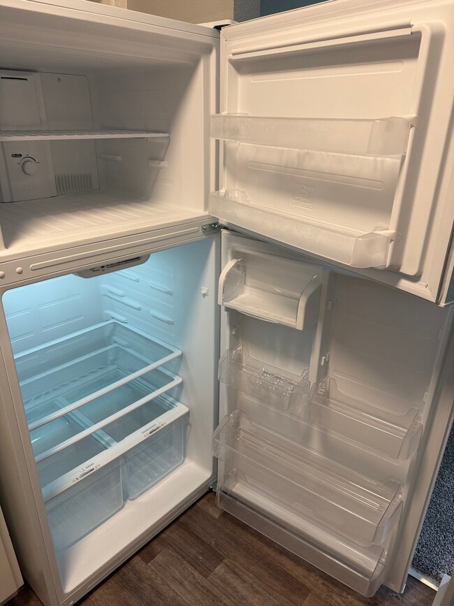 Building Photo - Pine Street Terrace