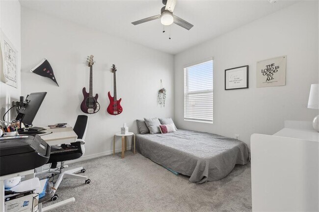 Building Photo - 16163 Silent Sands Ln