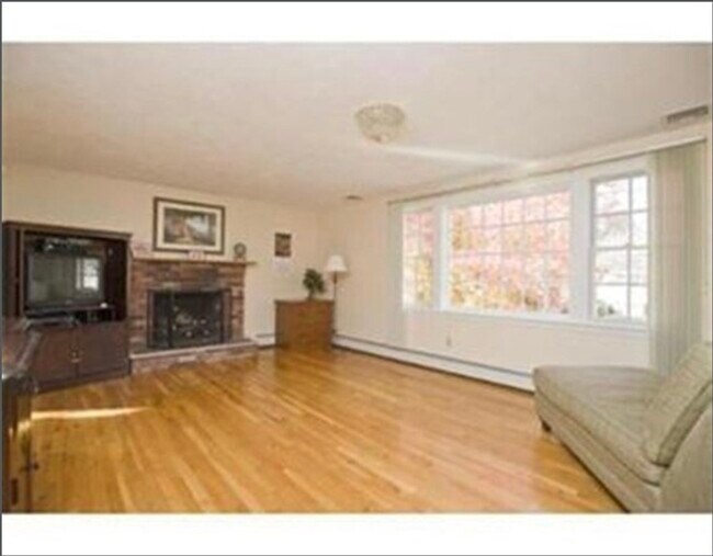 Building Photo - 49 Cottonwood Rd