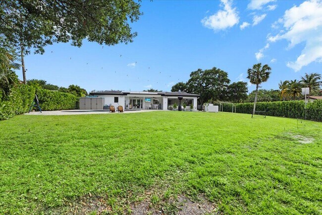 Building Photo - 1049 W Palmetto Park Rd