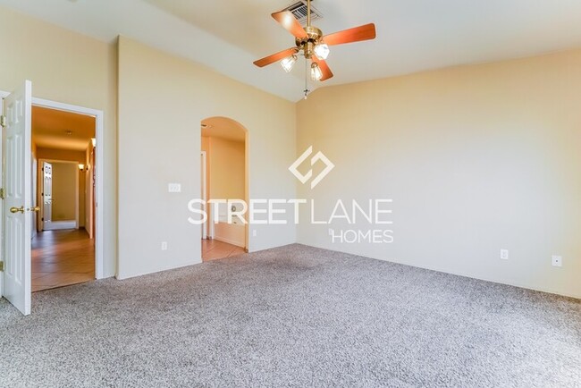 Building Photo - NOW REDUCED!