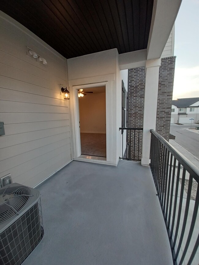 Building Photo - 3761 W 1480 N