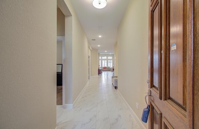 Building Photo - 11810 Dockside Shores Dr