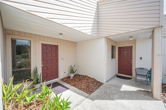 Building Photo - 4231 Oak Loop