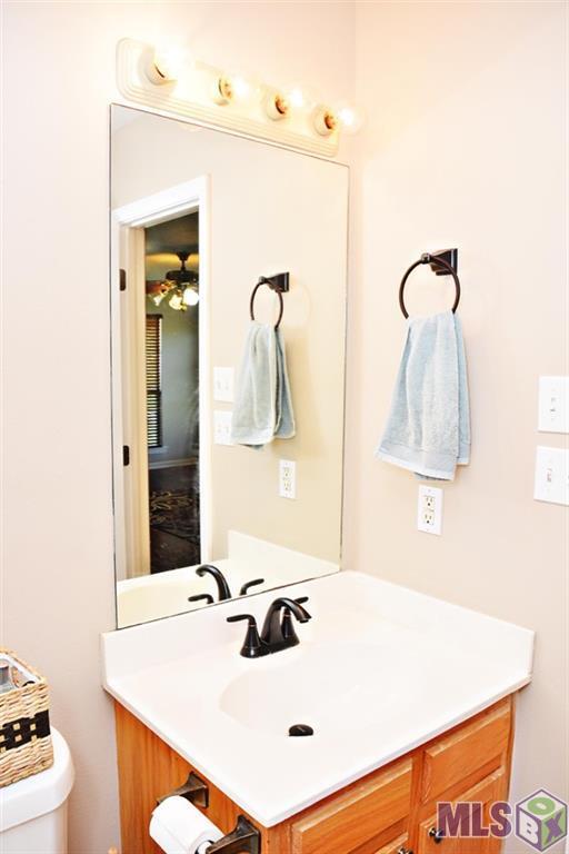 Building Photo - 10124 Nashville Ct