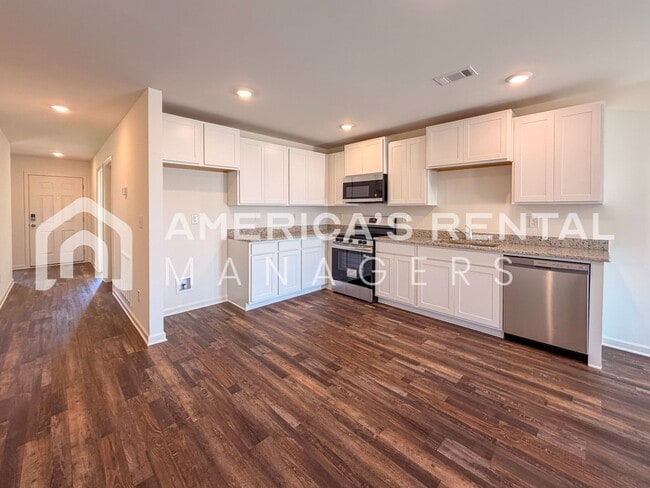 Building Photo - Sign a 13-month lease by 3/31/2026 to receive a $500 Gift Card! New Construction Home for Rent in...