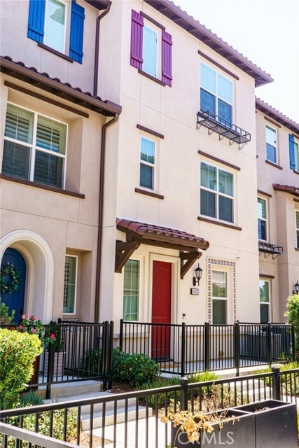 Primary Photo - 2433 Villena Way