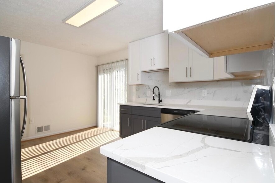Building Photo - 13246 Bayberry Dr
