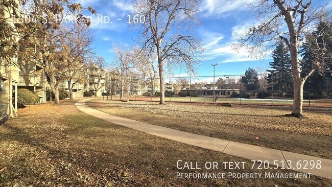 Building Photo - 1304 S Parker Rd