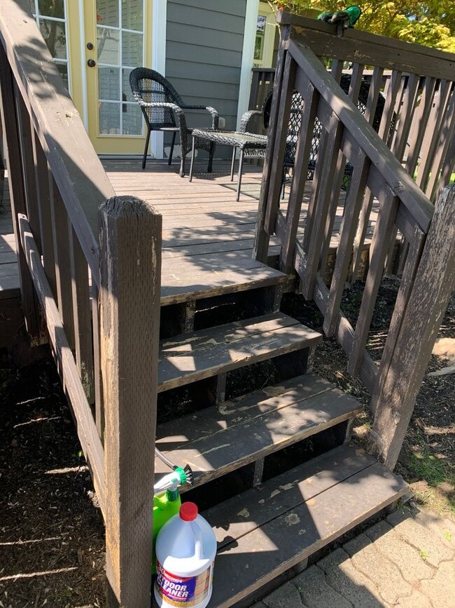 Building Photo - Puyallup Cottage