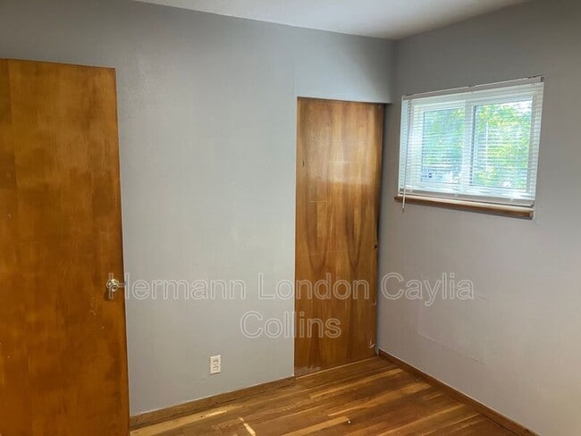 Building Photo - 10531 Spring Garden Dr