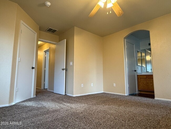 Building Photo - 13601 N 129th Dr