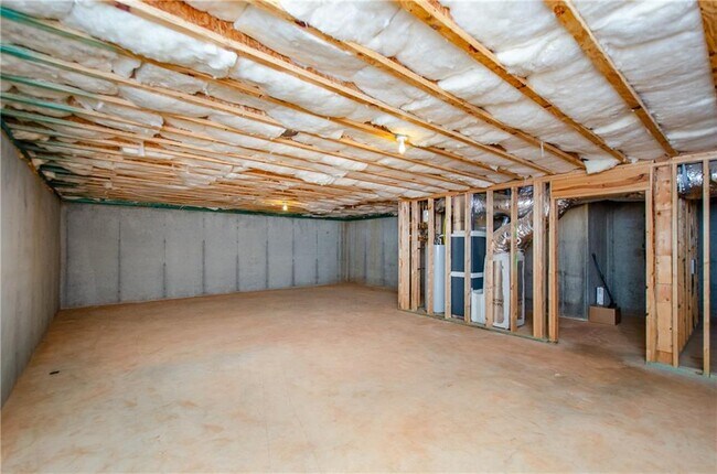 Building Photo - 3950 Chattahoochee Rd