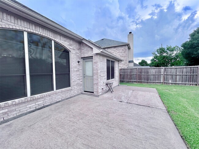 Building Photo - 5018 Rocky Manor Ln