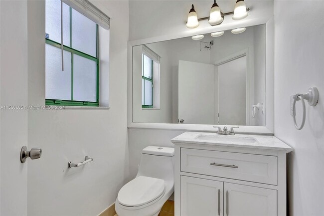 Building Photo - 1381 NW 126th Way