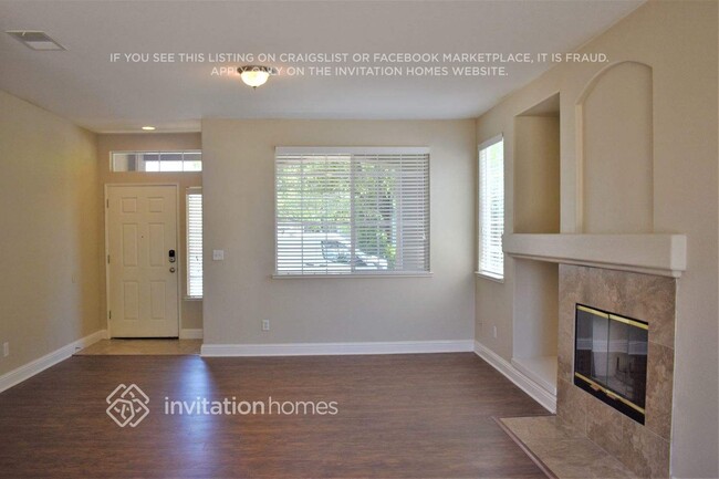 Building Photo - 9396 Lakepoint Dr