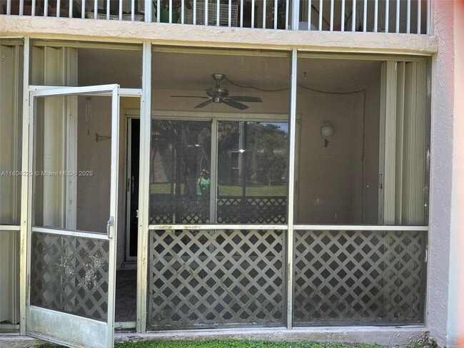Building Photo - 8735 Ramblewood Dr