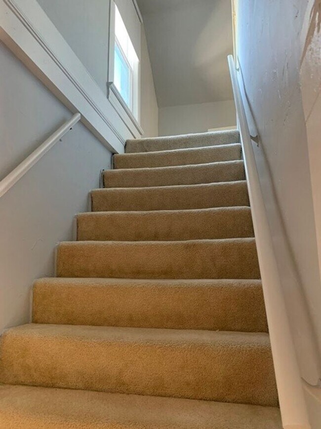 Building Photo - A Street in Columbus