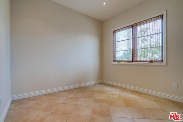 Building Photo - 10707 Missouri Ave