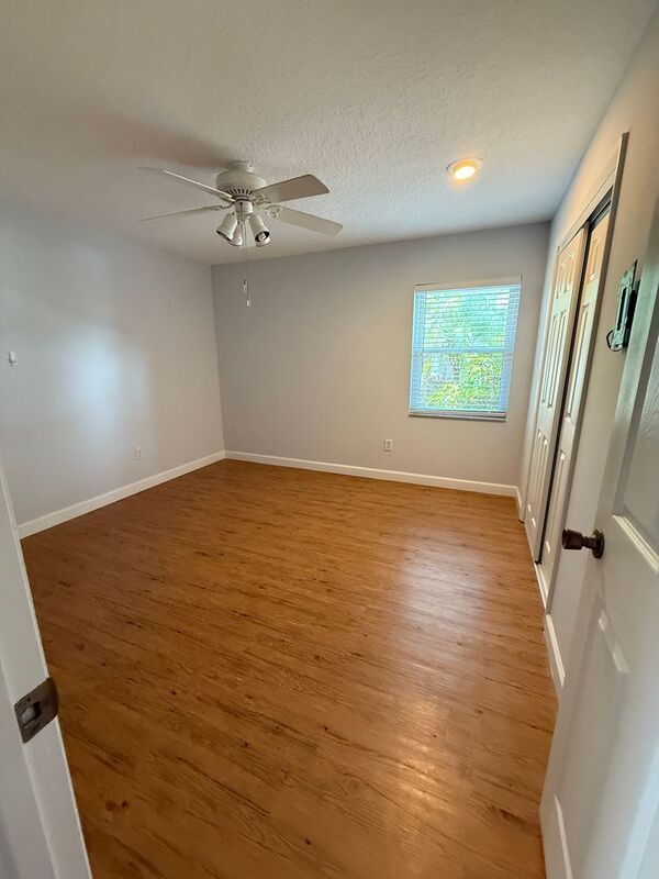 Building Photo - 104 Hatfield Ct