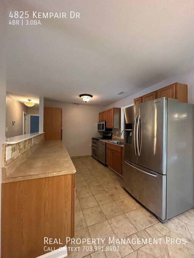 Building Photo - 4825 Kempair Dr