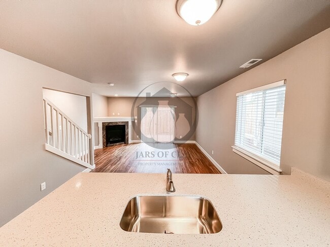 Building Photo - Charming Newer Construction Townhome-Move ...