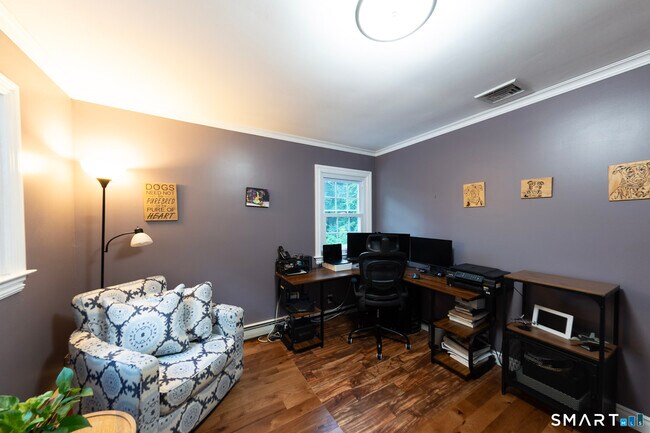 Building Photo - 208 Adams Rd