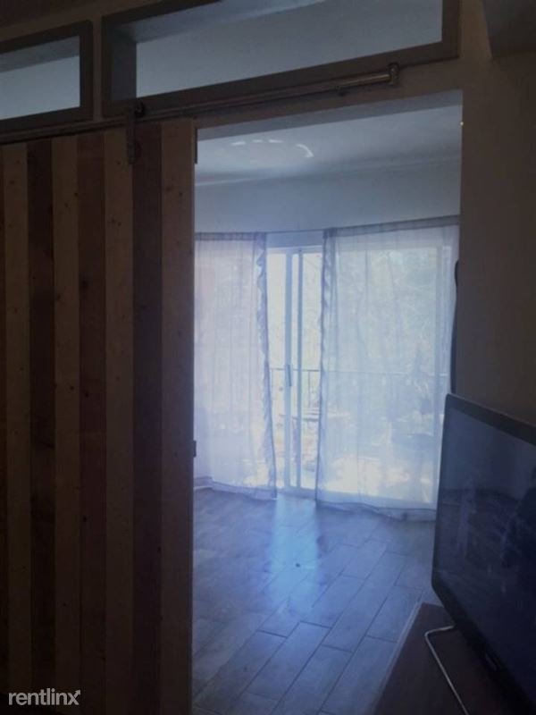 Building Photo - 2220-2238 S Piney Point Rd