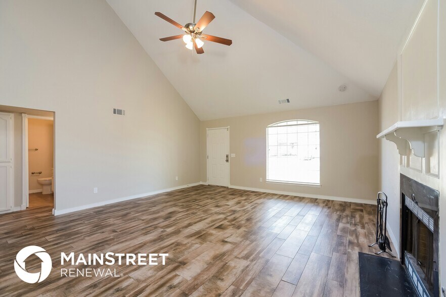 Building Photo - 2604 Briarcliff Dr