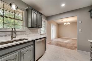 Building Photo - 612 Renee Ln