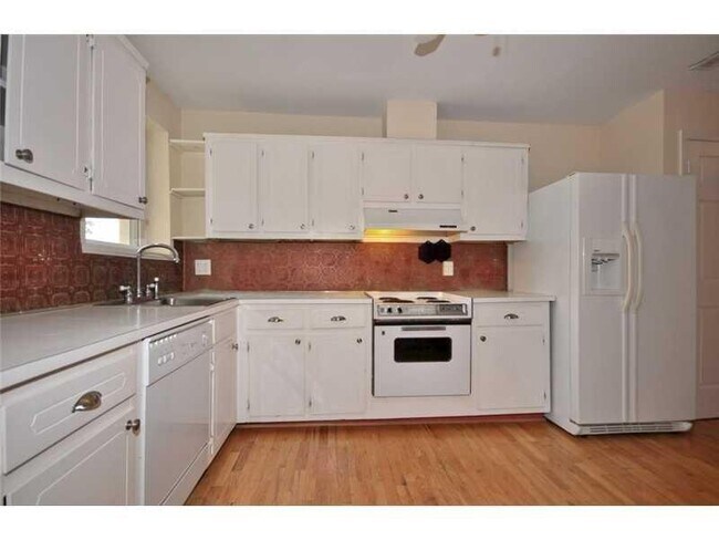 Building Photo - 1230 Piedmont Ave NE