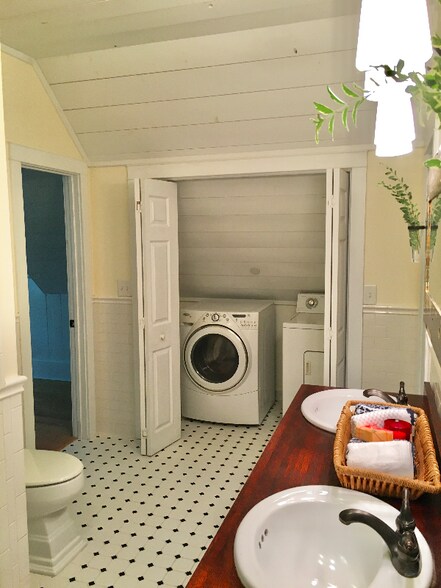 Building Photo - 4438 Gillsville Hwy