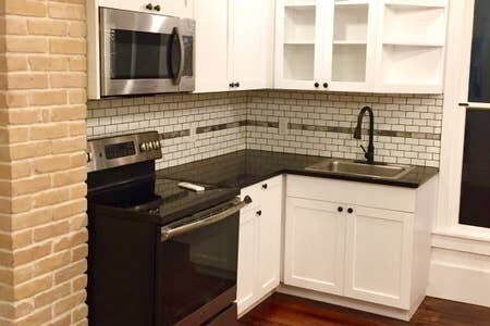 Nice new stove and microwave - 816 W Hopkins St