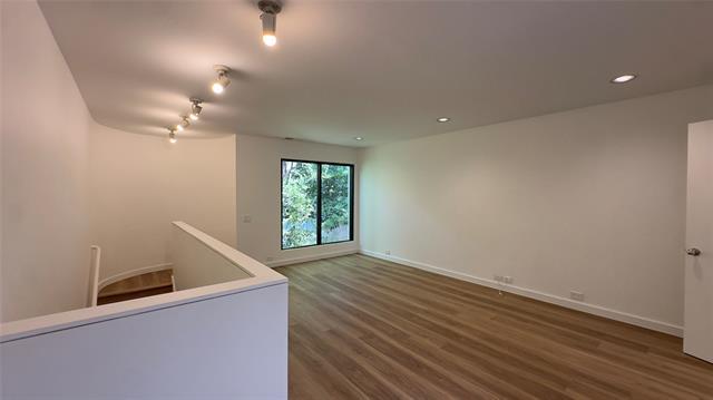 Building Photo - 4214 Buena Vista St