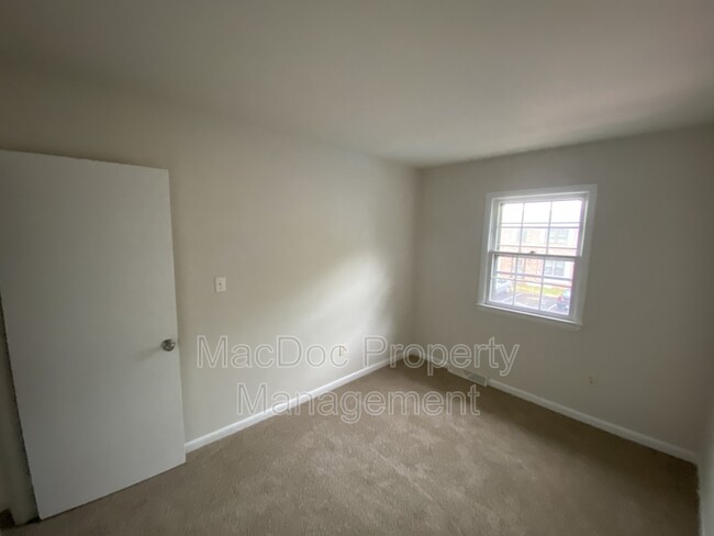 Building Photo - 5209 Heritage Dr