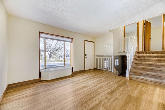 Building Photo - Enjoy the Private Pool and Outdoor Sauna at this 3/2 Home in a Quiet Neighborhood in Louisville