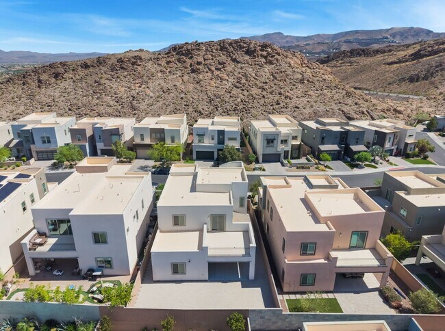 Building Photo - 813 Horizon Canyon Dr